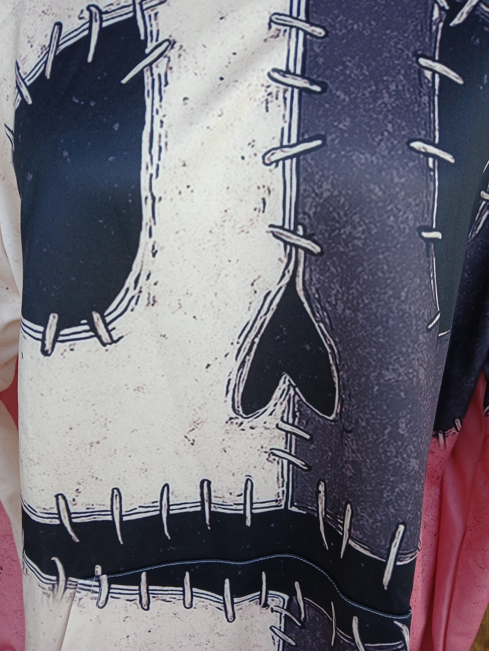 Skull Stitch Graphic Hoodie in Pink Black Nightmare Before Christmas XL - Picture 2 of 5